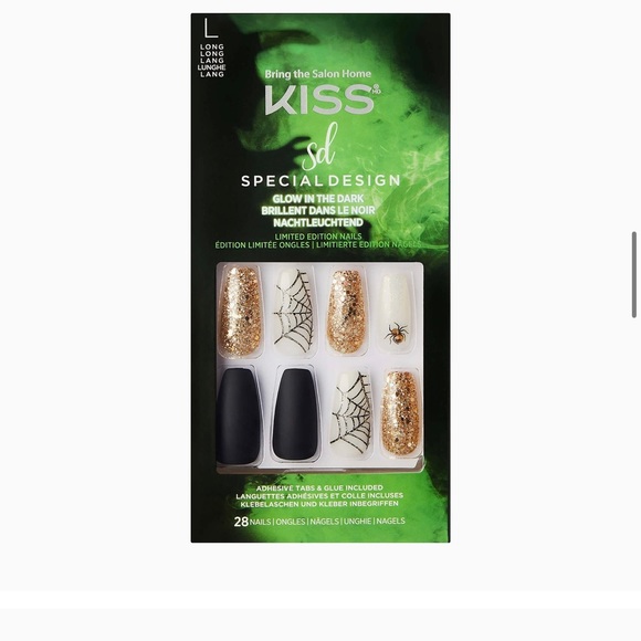 ☀️5/$25 Bundle Deal! KISS Special Edition Halloween Press On Nails - Picture 1 of 4
